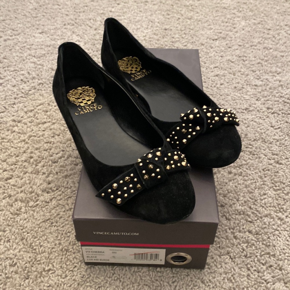 Black Vince Camuto flats